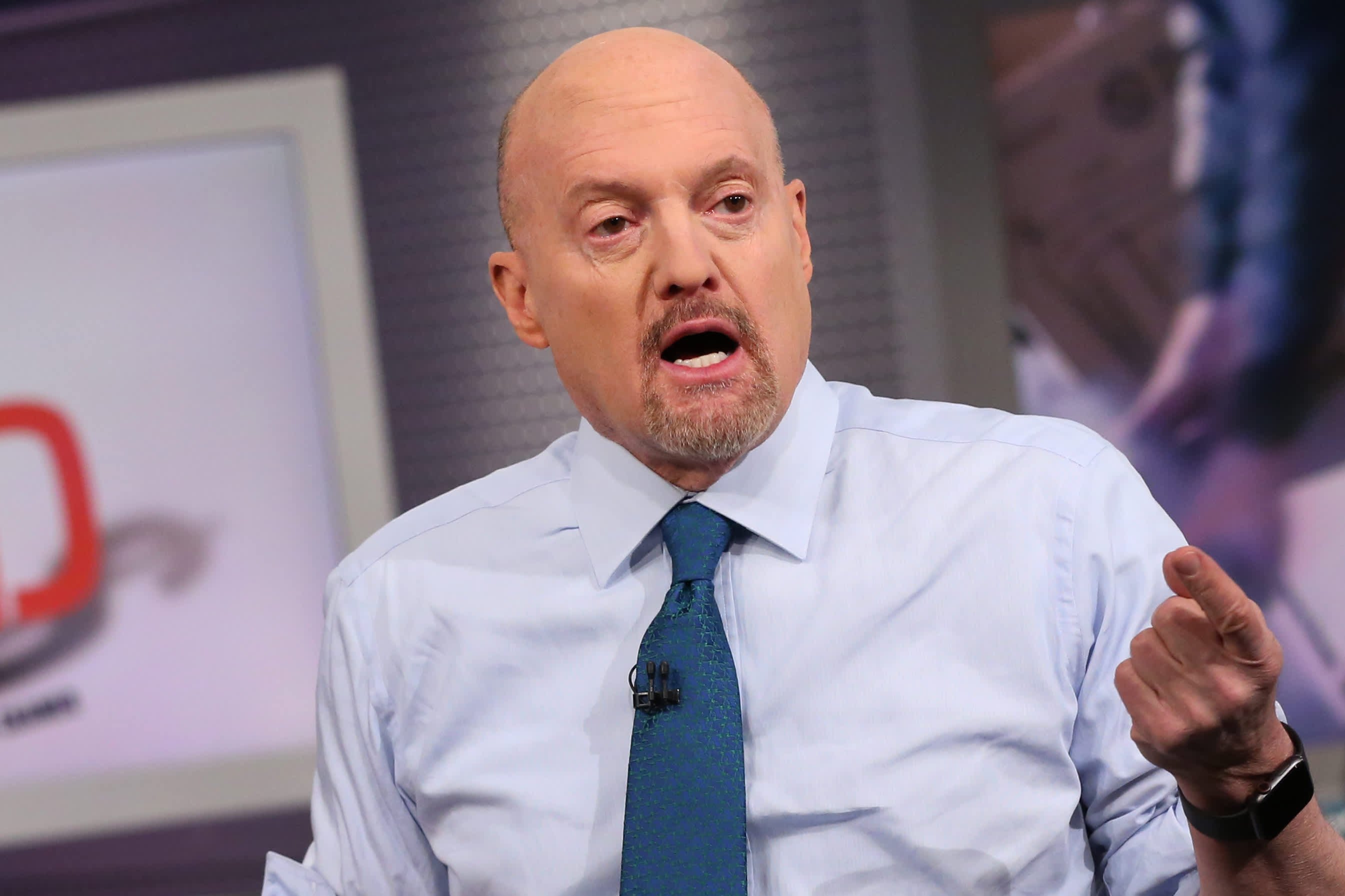 Jim Cramer Says He Likes These 3 Financial Stocks for 2023 - Vimarsana News