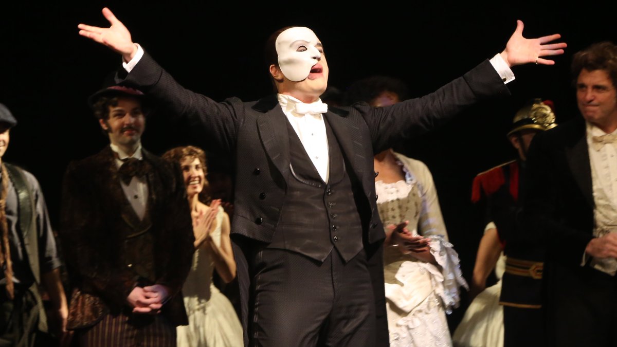 'The Phantom of the Opera' Is Closing Soon — Meet Some of the Lifers Who Have Worked on It for Decades – NBC 5 Dallas-Fort Worth - Vimarsana News