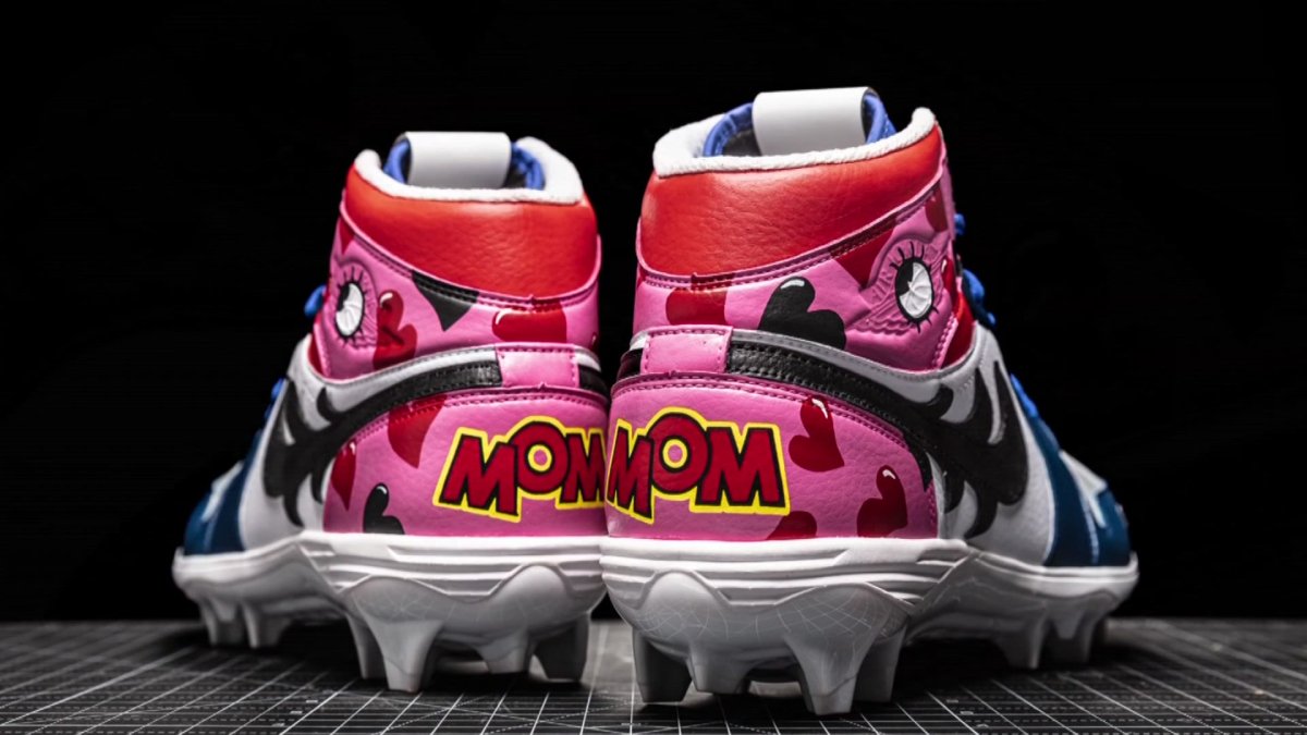 Worn Customized Football Cleats Size 11 for Sale in Arlington, TX