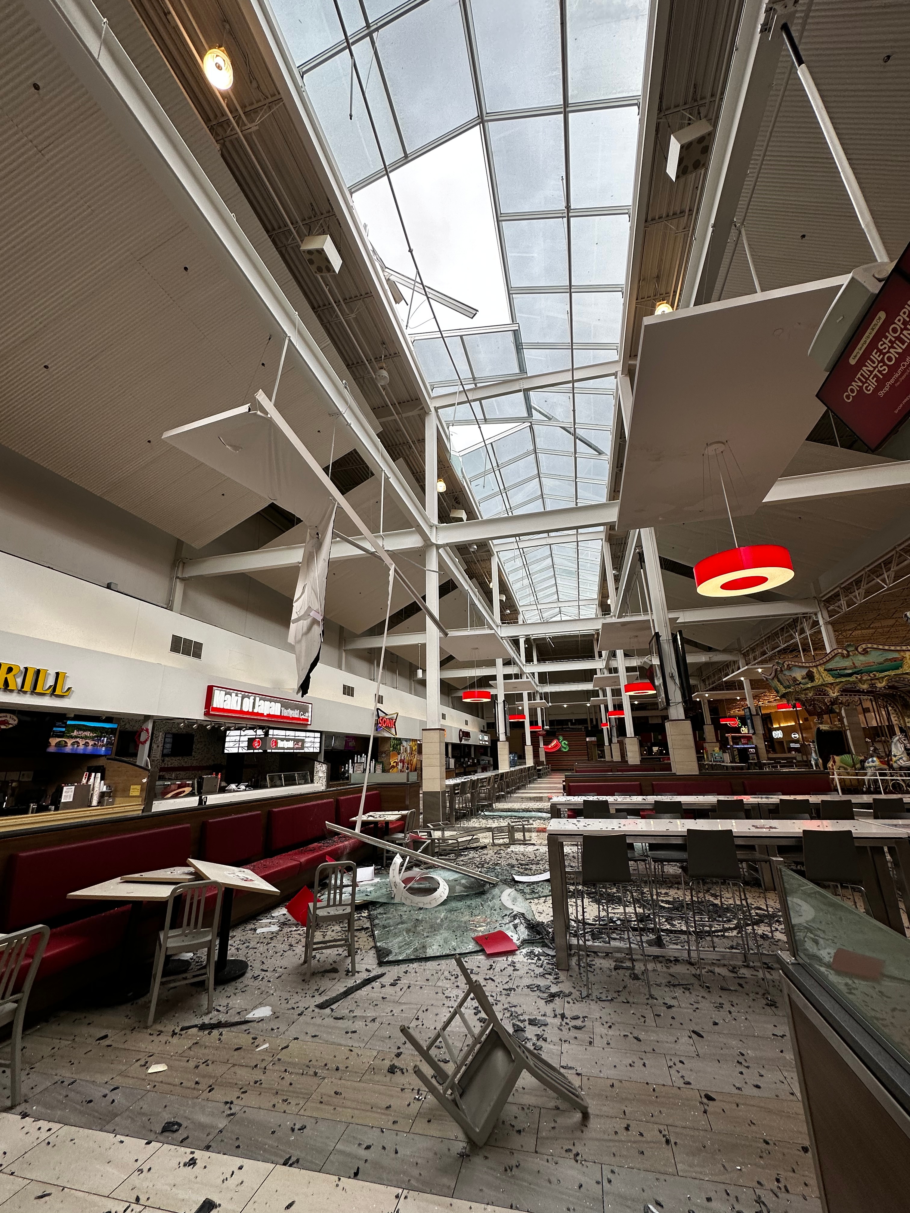 [tint-NBC_DFW] Grapevine mall food court