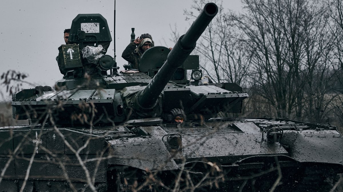 Can Ukraine Pay for War Without Wrecking Its Economy?: Here’s What Economists Say