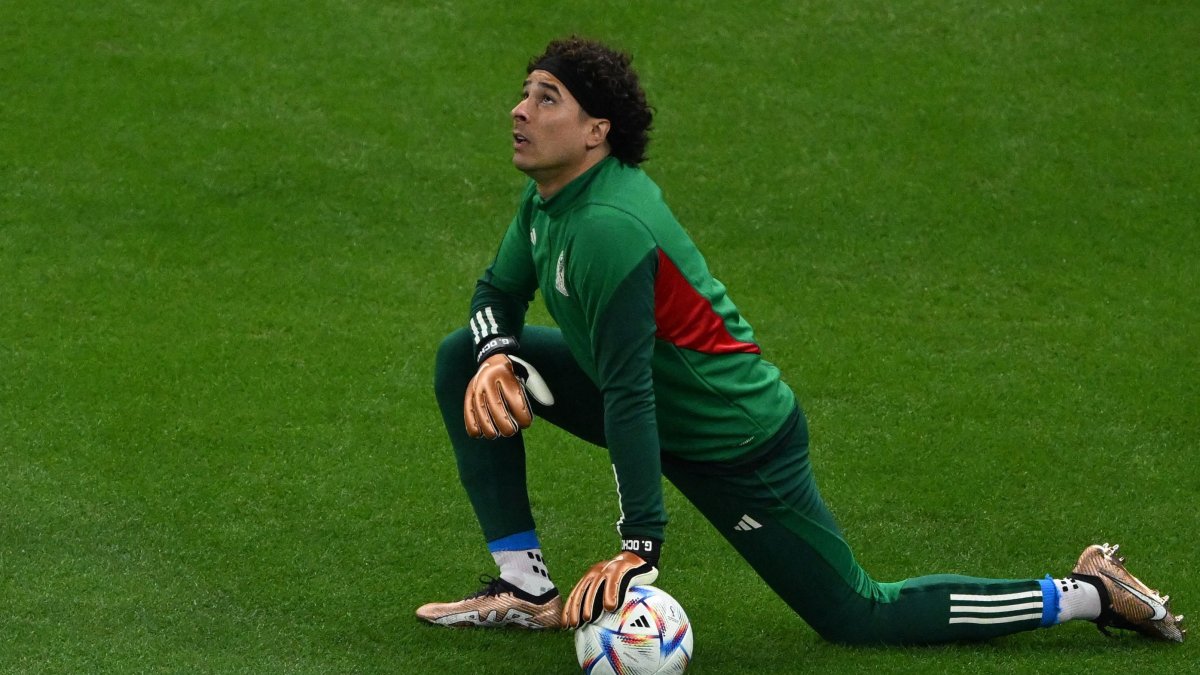 Mexican Star Guillermo Ochoa Leaving Club América for Serie A: Report – NBC  5 Dallas-Fort Worth