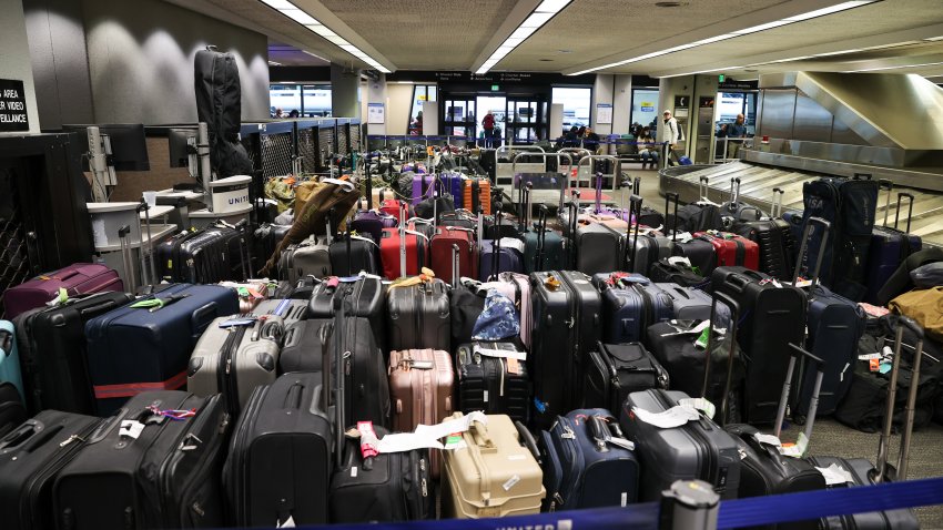 US Airports See Luggage Pileups in Wake of Winter Storm Delays