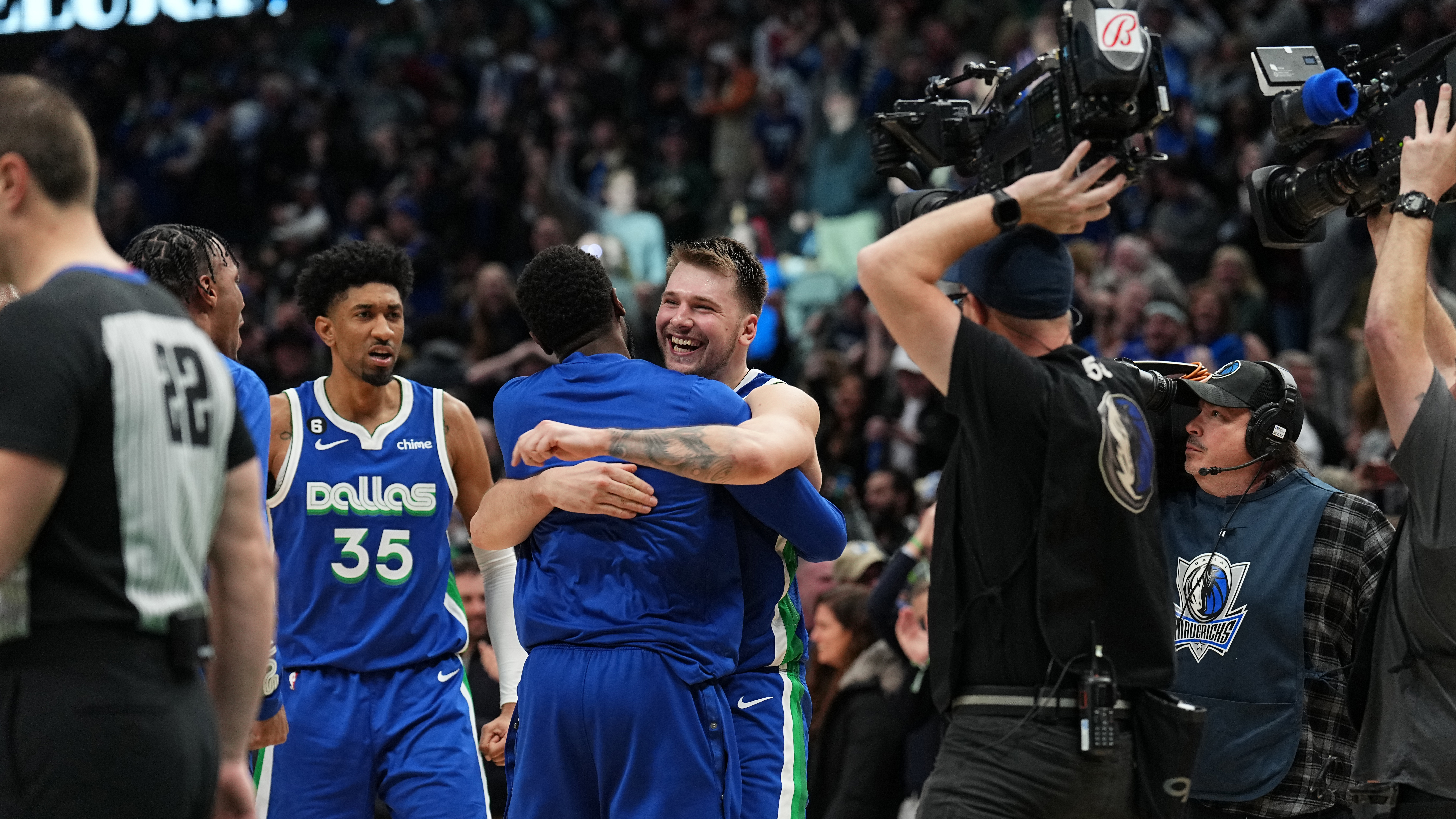 Internet reacts to Luka Doncic's 60-point triple double