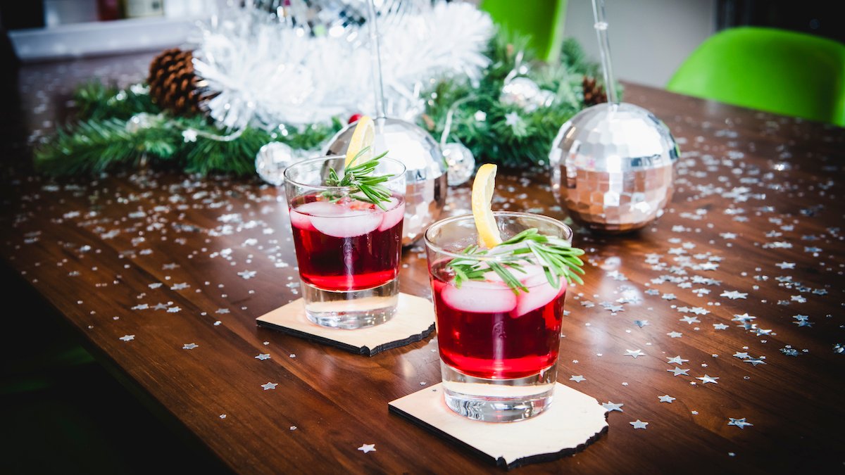 4 Festive Cocktail Recipes for Your Holiday 2022 Party – NBC 5 Dallas-Fort Worth - Vimarsana News