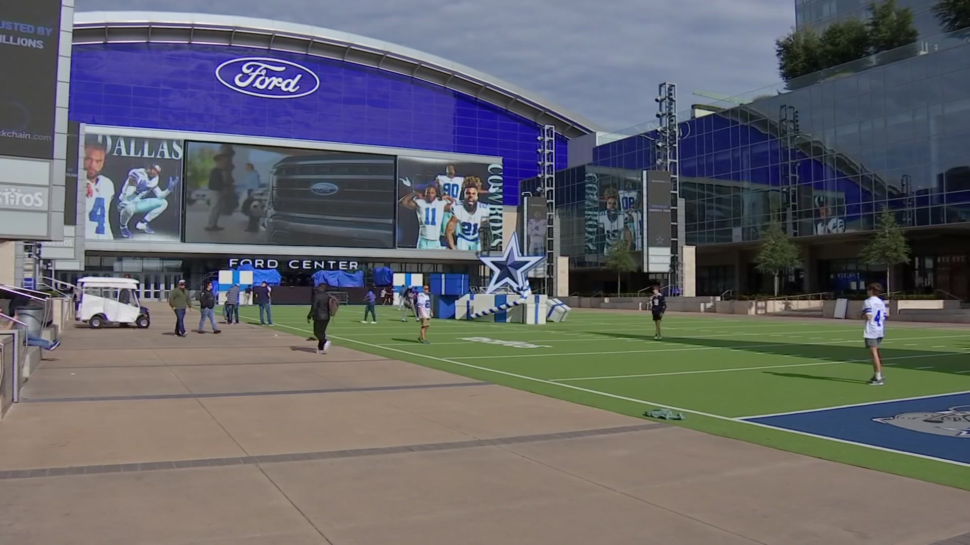 Frisco Fans Flock to the The Ford Center for Cowboys Practice Sessions