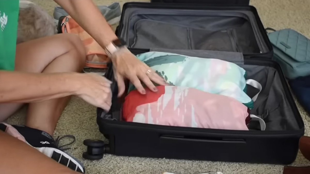 Goodbye to Luggage Worries: Flight Attendant Shares Life-Changing Packing  Tips