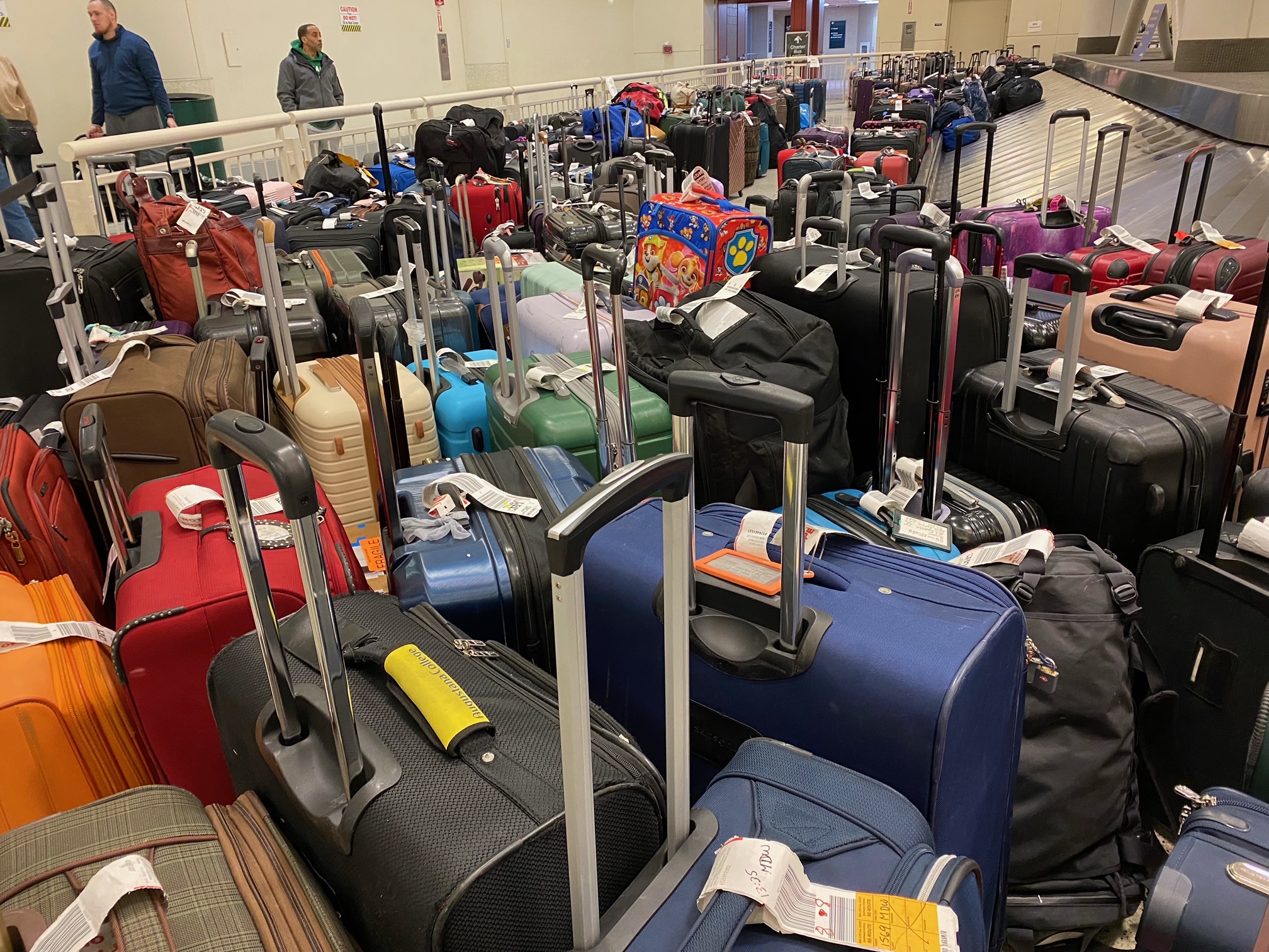 Luggage Piles Up at U.S. Airports – NBC 5 Dallas-Fort Worth