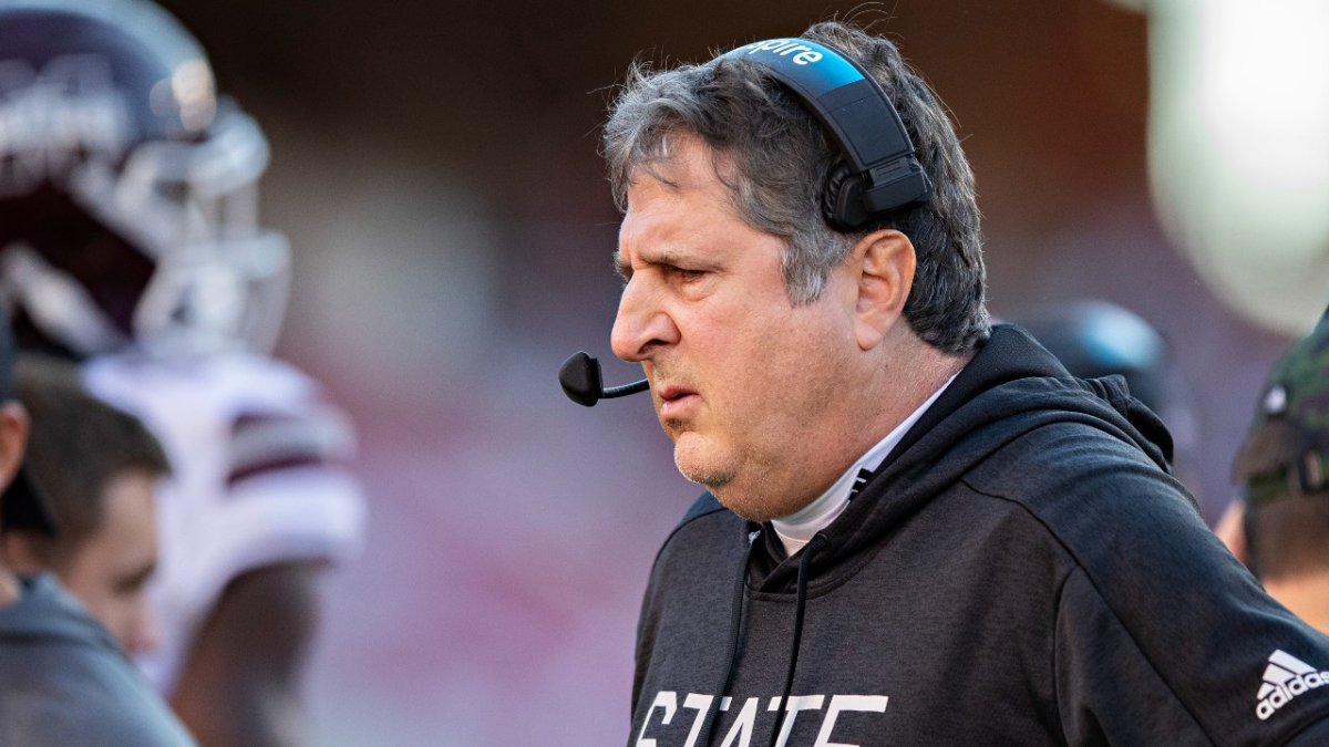 Mississippi State Football Coach Mike Leach Dies at 61 After Heart  Condition – NBC 5 Dallas-Fort Worth