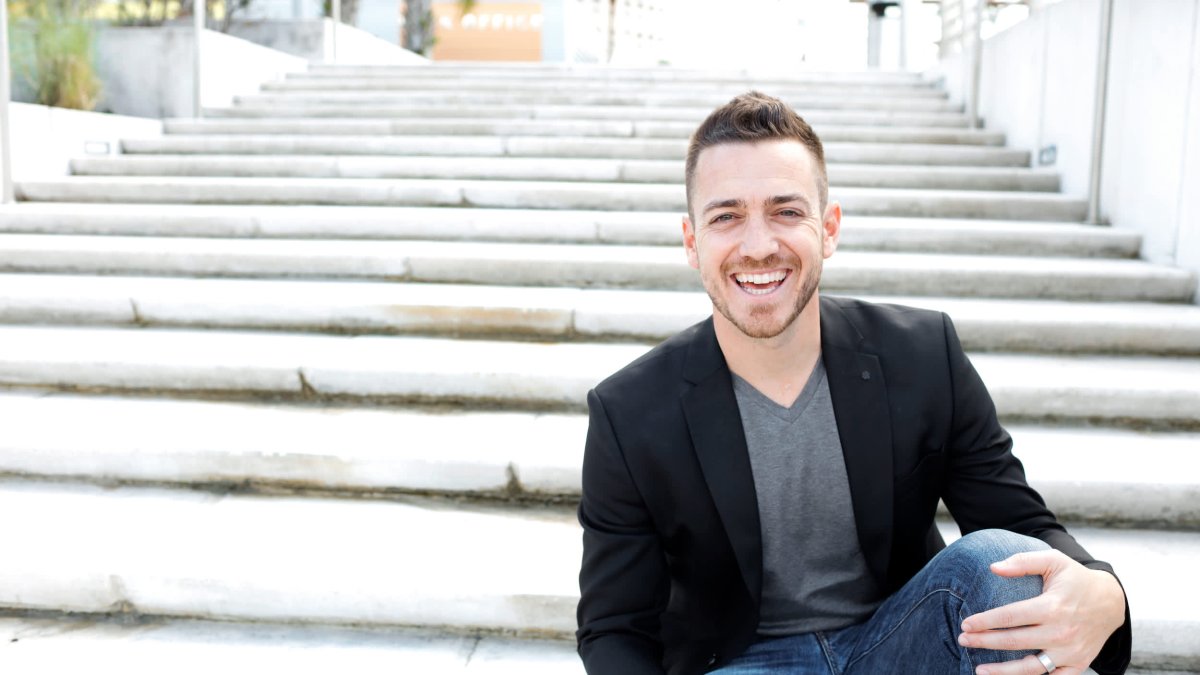 'I Work Just 5 Hours a Week': A 39-Year-Old Who Makes $160,000/Month in Passive Income Shares His Best Business Advice – NBC 5 Dallas-Fort Worth - Vimarsana News