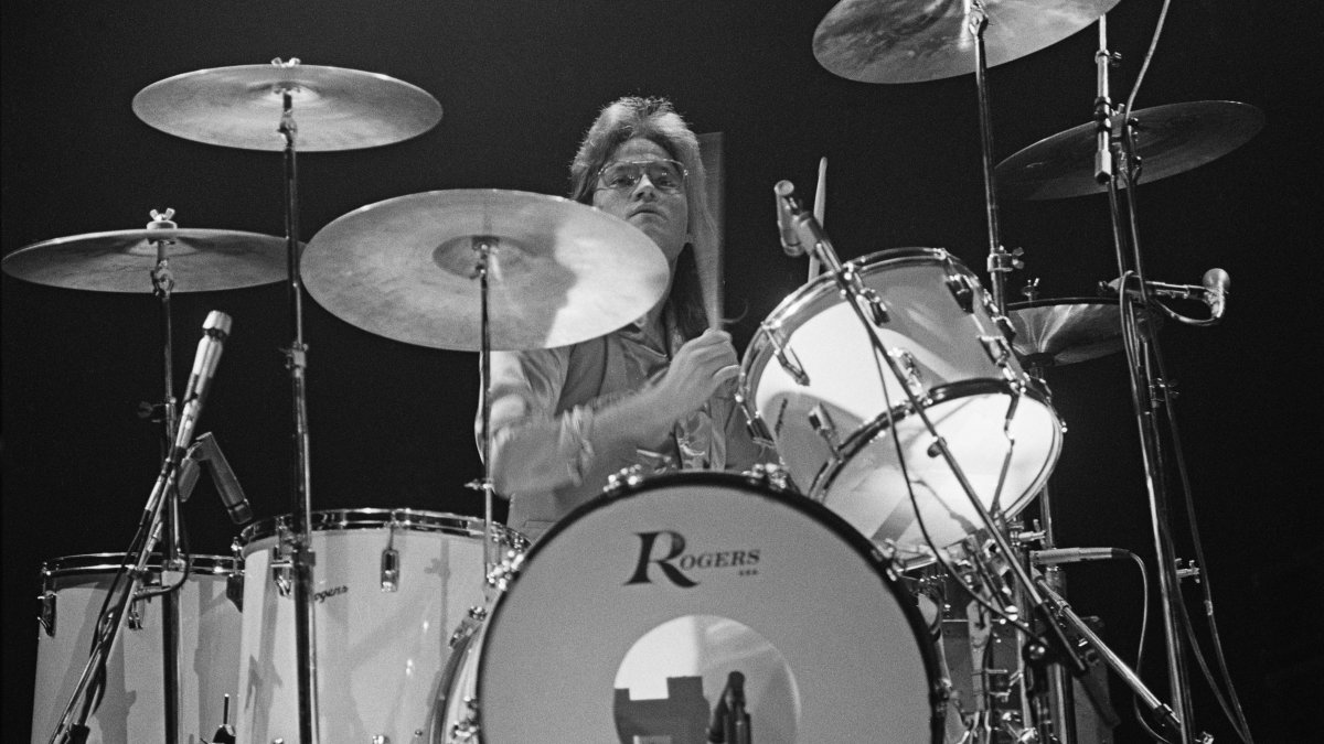 'Takin' Care of Business' Drummer Robbie Bachman Dies at 69 – NBC 5 Dallas-Fort Worth - Vimarsana News