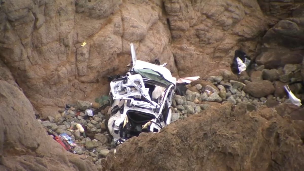 Tesla Plunges Over Cliff at Devils Slide, 4 Rescued – NBC 5 Dallas-Fort Worth - Vimarsana News