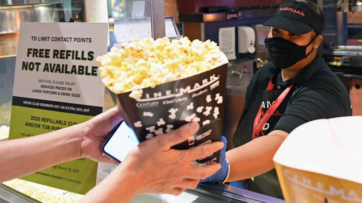 Movie Theaters Get Creative With Food and Drink as They Struggle to Fill Seats - Vimarsana News