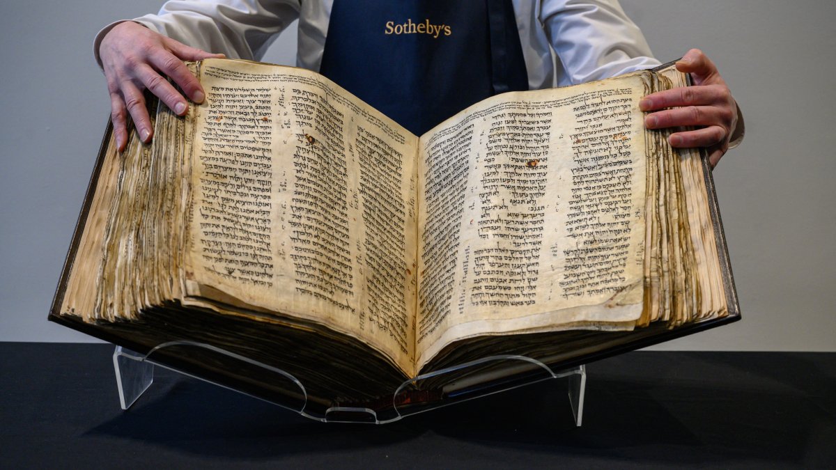 Sotheby's Will Auction Codex Sassoon, World's Oldest Hebrew Bible – NBC 5 Dallas-Fort Worth - Vimarsana News