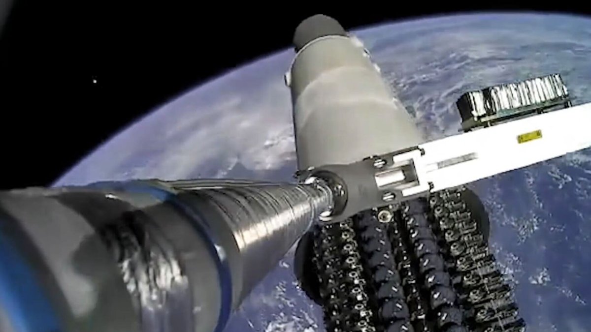 Nbc Capacity SpaceX Begins Launching Second-Generation Starlink Satellites With Four ...