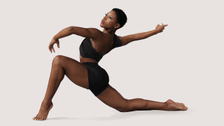 Female Dallas Black Dance Theatre dancer