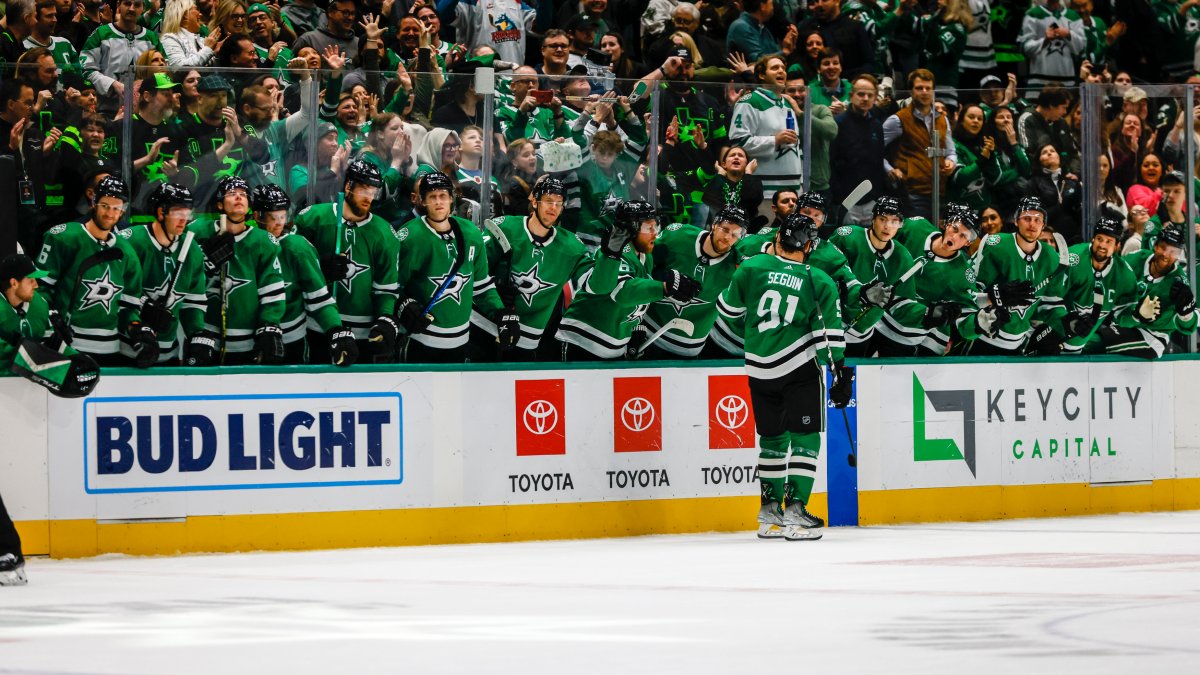 Dallas Stars: Texas Hockey Day Helps Players Give Back, Grow Game