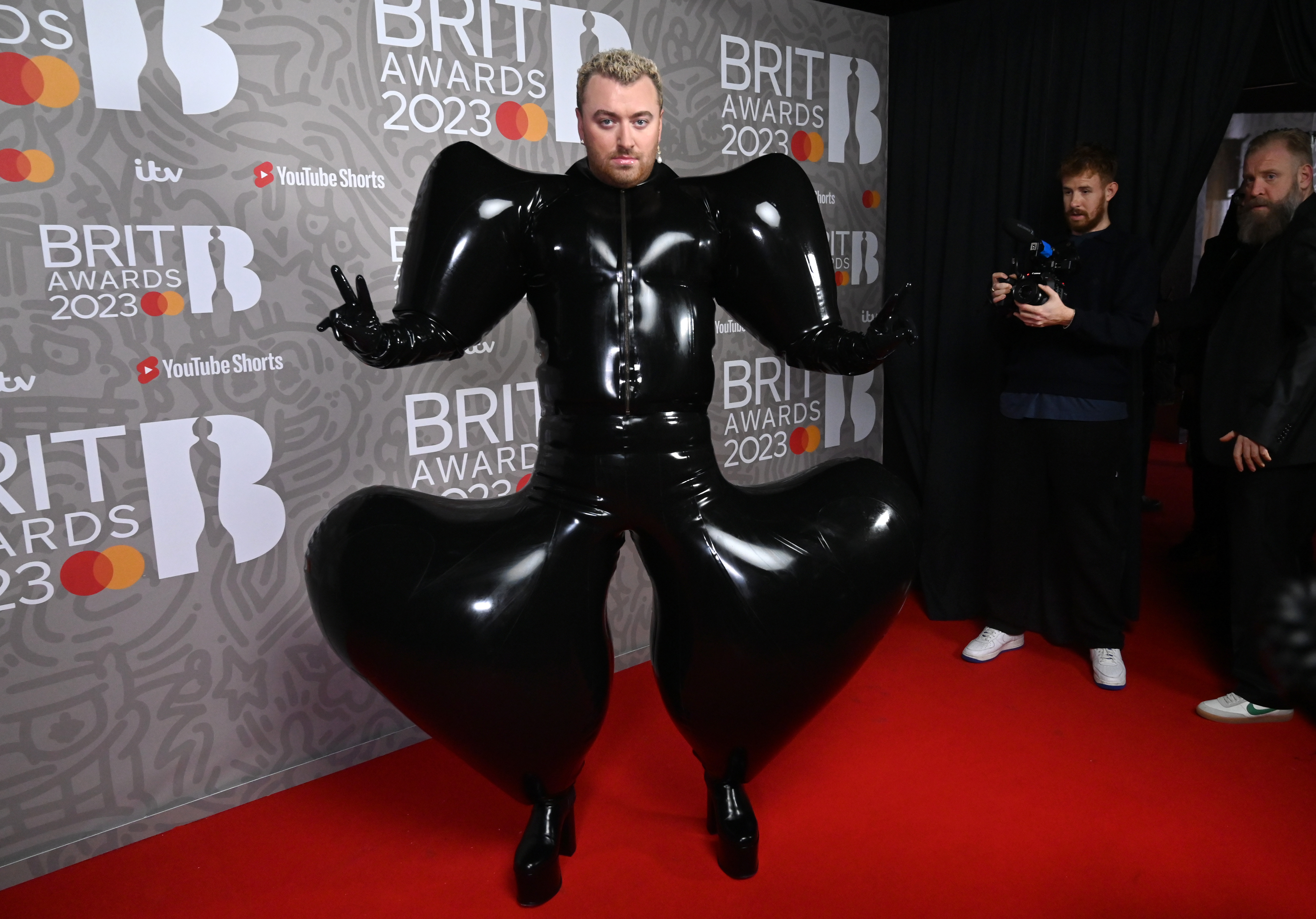 Sam Smith Goes Viral Again With Inflatable Brit Awards Outfit – NBC 5 ...