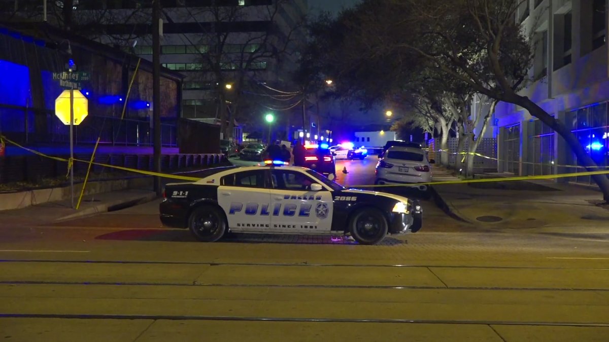 Two Shot Outside Dallas Bar Wednesday Morning NBC 5 DallasFort Worth