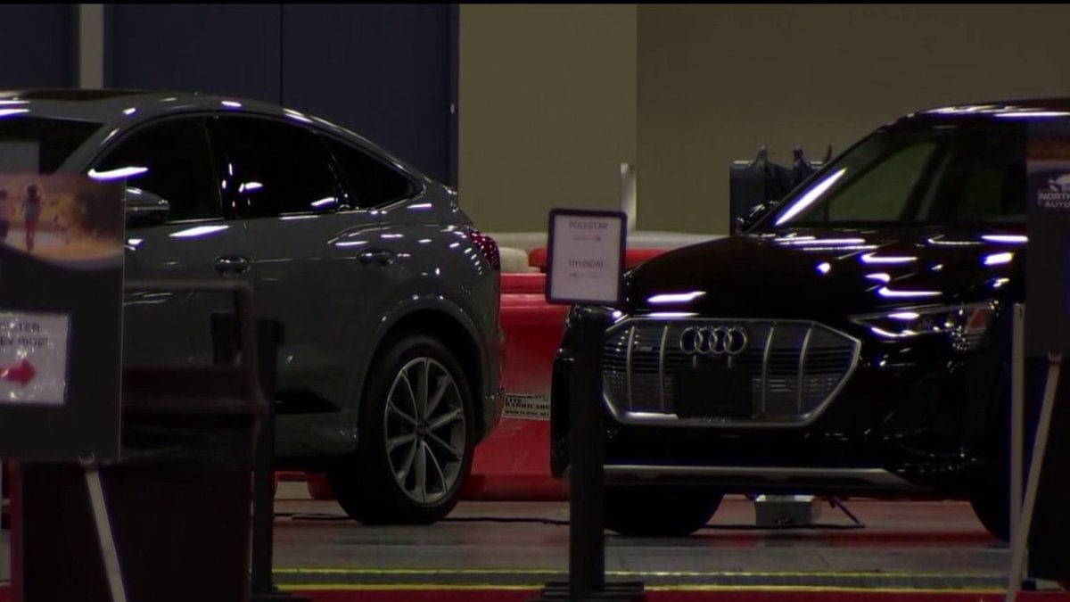 North Texas Auto Show Drives into Downtown Dallas