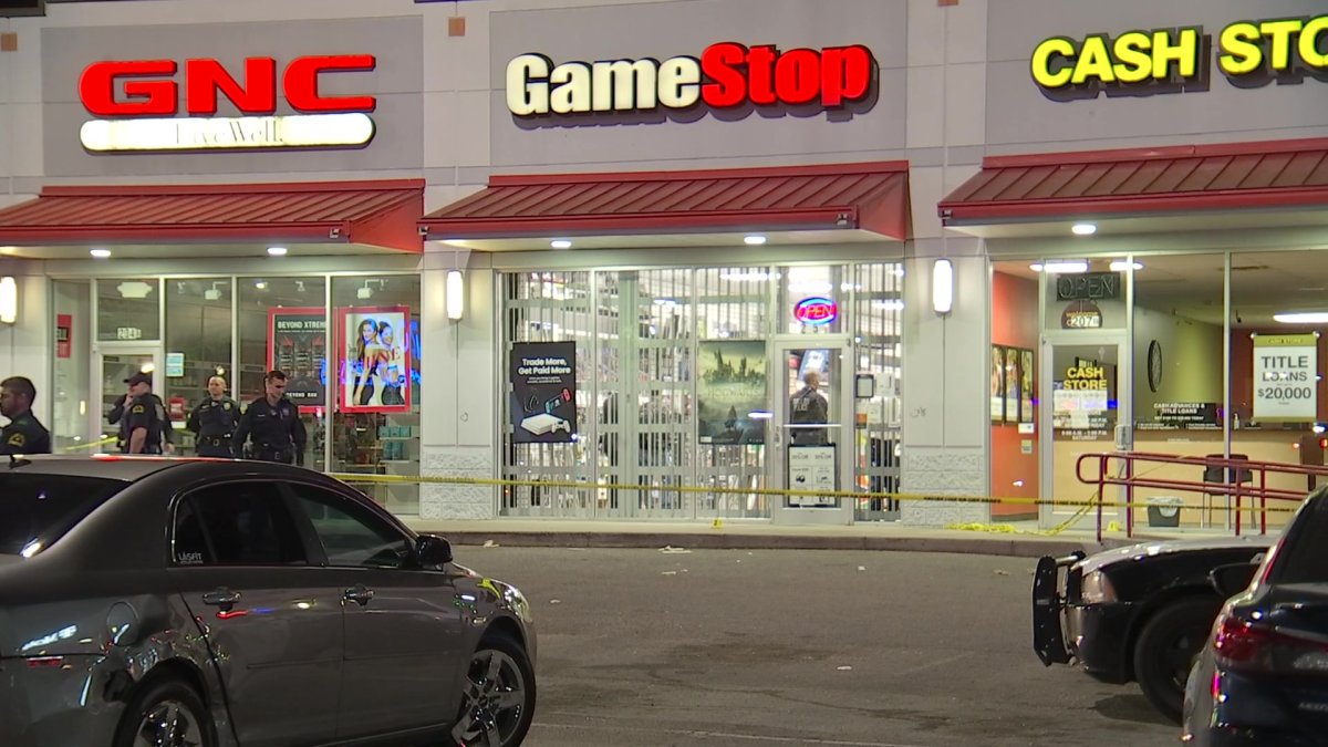 Juvenile, Man Face Capital Murder Charges in Dallas GameStop Slaying – NBC  5 Dallas-Fort Worth