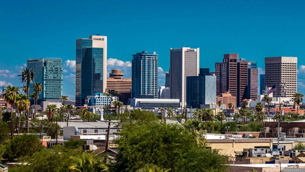 Protester Climbs Former Chase Tower in Phoenix, Taken Into Custody – NBC 5 Dallas-Fort Worth - Vimarsana News