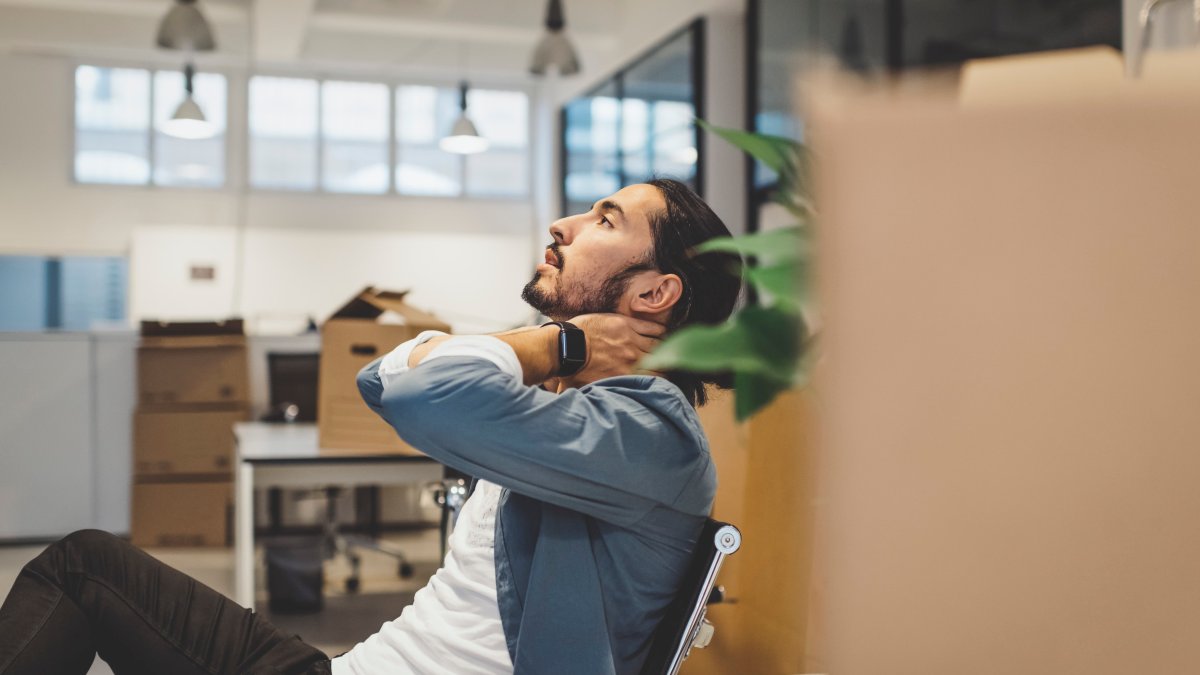 Layoff Anxiety Is Real—But You Can Still Thrive During Challenging Times. Here's How - Vimarsana News