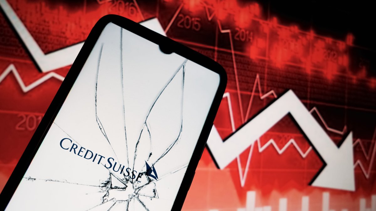 'The Weakest Links Are Cracking': Investors Consider Possible Credit Suisse Contagion – NBC 5 Dallas-Fort Worth - Vimarsana News