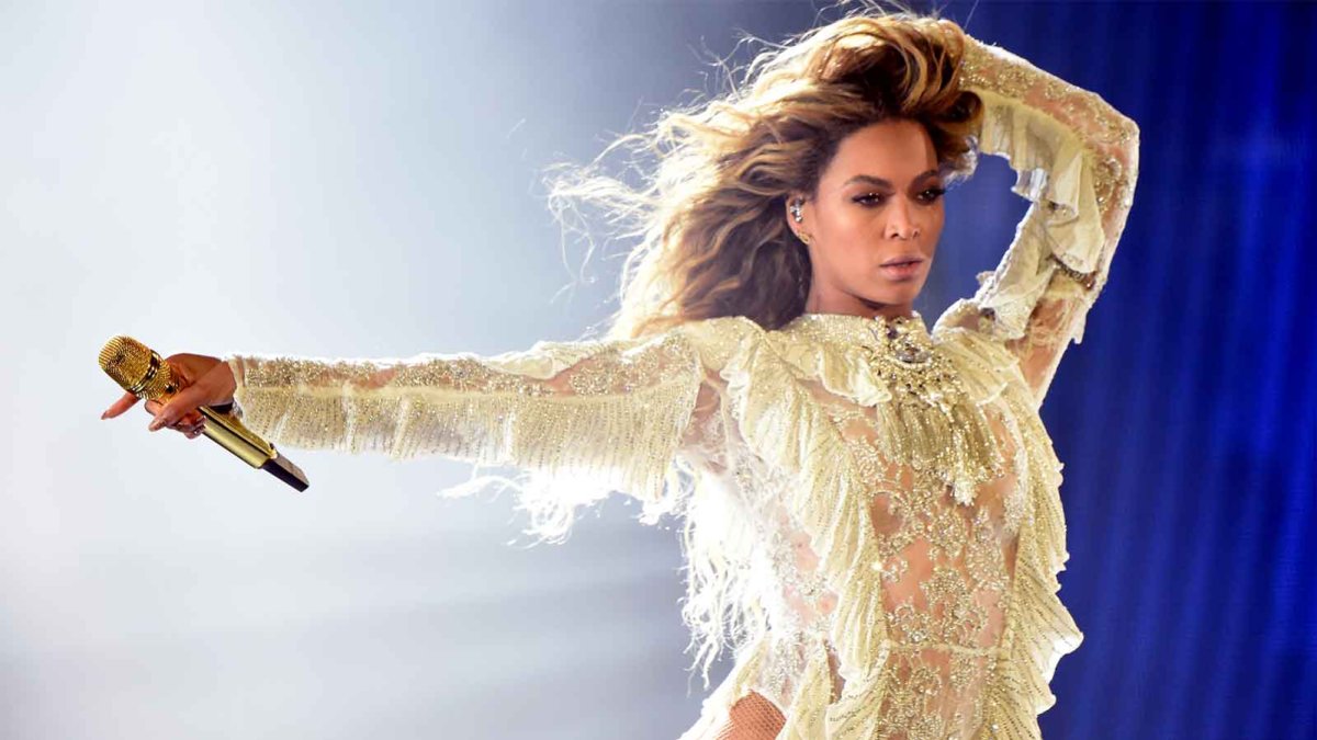 Beyoncé Wears Her Most Ethereal Renaissance Tour Look Yet