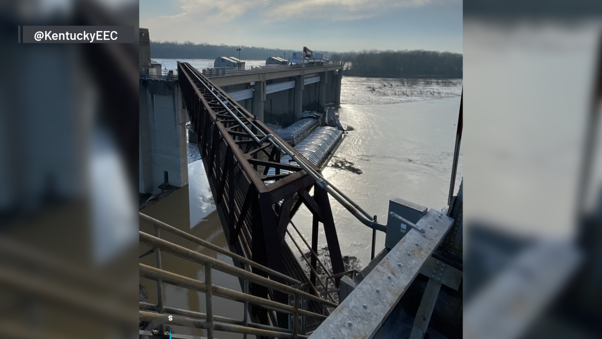 10 Barges Break Free From Tug Boat on the Ohio River Near Louisville, Kentucky – NBC 5 Dallas-Fort Worth - Vimarsana News