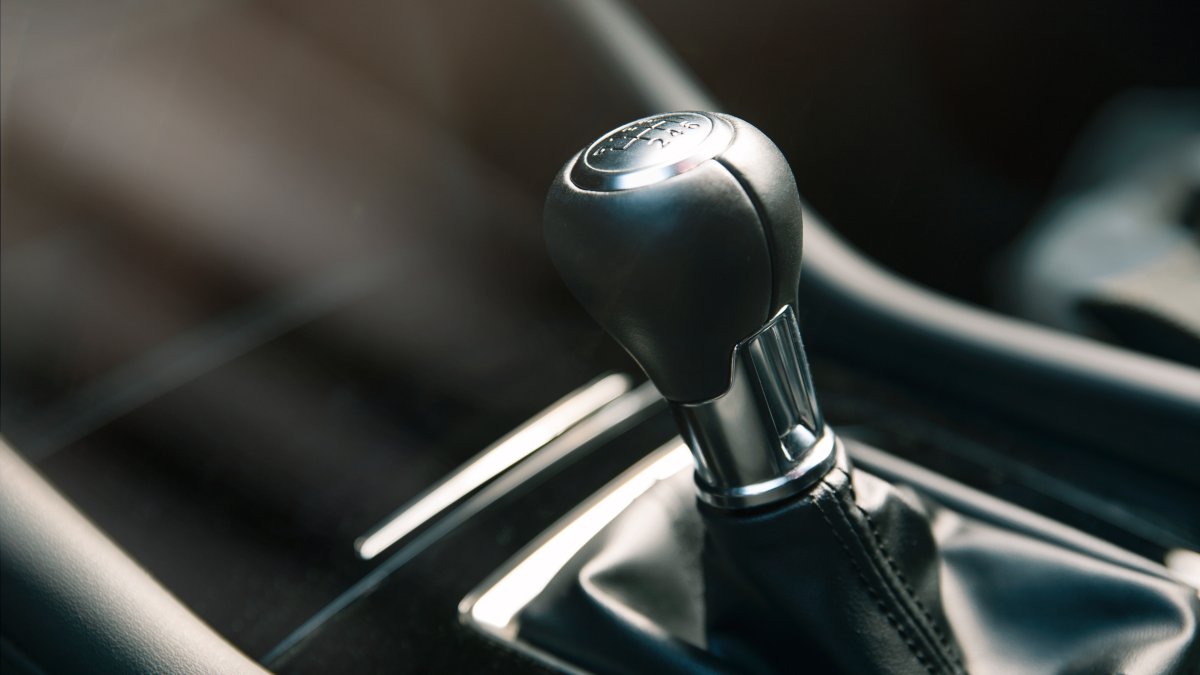 Teen Carjackers Caught After They Can't Drive Car's Stick Shift – NBC 5 Dallas-Fort Worth - Vimarsana News