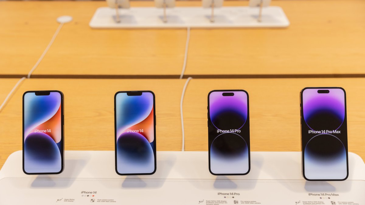 Apple Reportedly Nixes iPhone 15 Button Upgrade, Sending Supplier Stock Down 10% - Vimarsana News