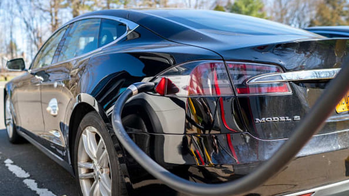 When Buying a Tesla Or Other Electric Vehicle, a Green Auto Loan Could Make It Cheaper - Vimarsana News