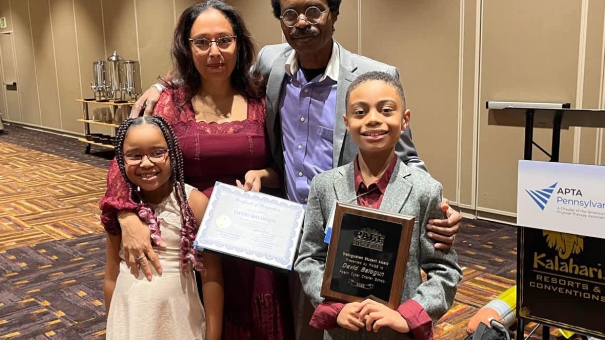 Mom and Dad of 9-Year-Old High School Graduate Share Their No. 1 Parenting Rule: 'There's No Book on It' – NBC 5 Dallas-Fort Worth - Vimarsana News