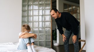 Parents Who Raise Successful Kids Never Use These 5 Toxic Phrases, Says Ivy League Child Psychologist