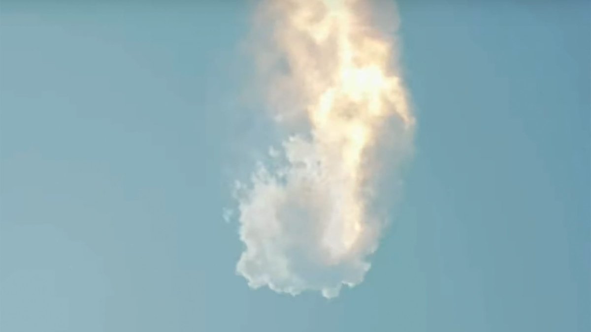 SpaceX Starship Explosion Spread Particulate Matter for Miles - Vimarsana News