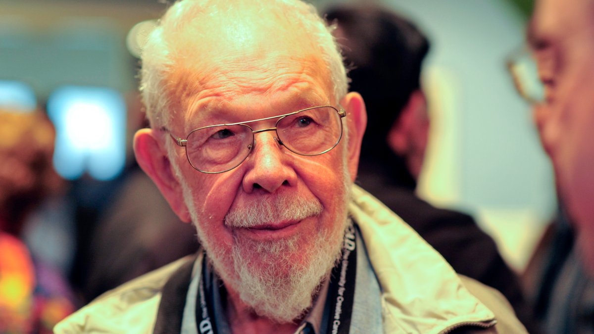 Mad Magazine Cartoonist Al Jaffee Dead at 102 – NBC 5 Dallas-Fort Worth - Vimarsana News