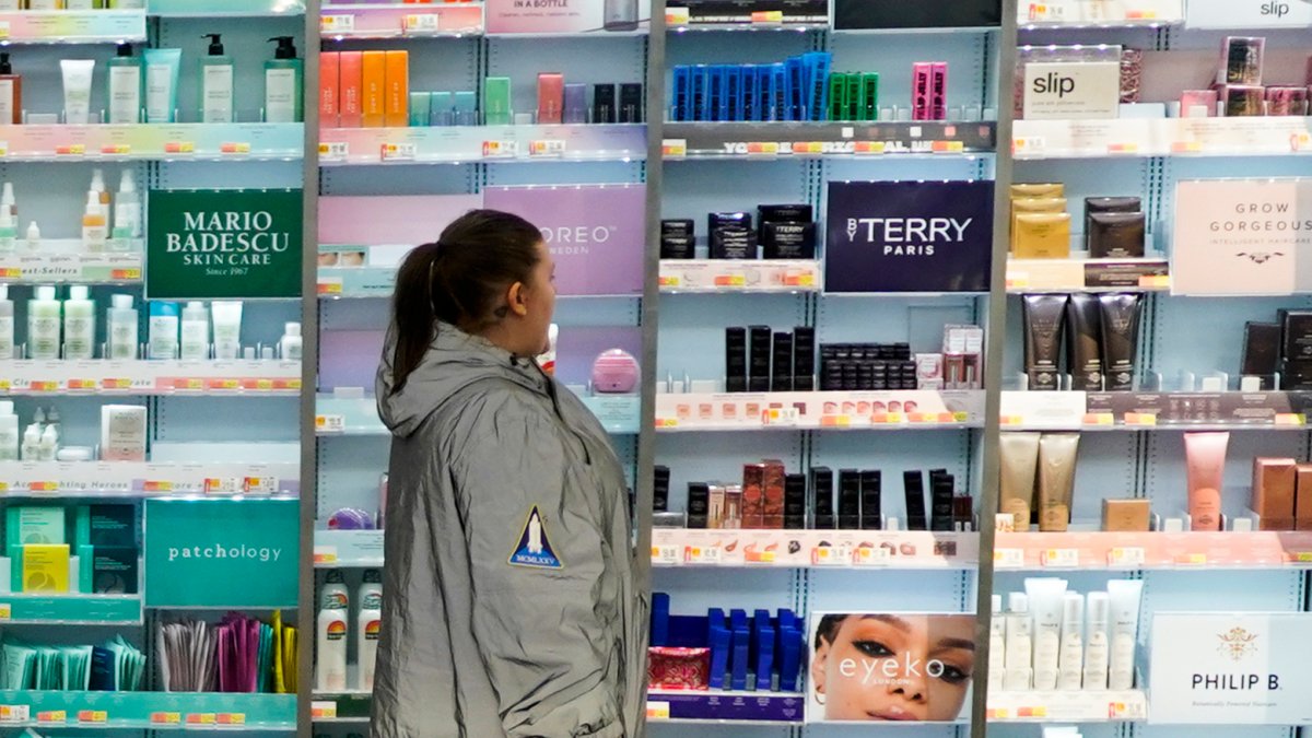 $90 Cream, $10 Toothpaste: Companies Target Wealthier Shoppers – NBC 5 Dallas-Fort Worth - Vimarsana News