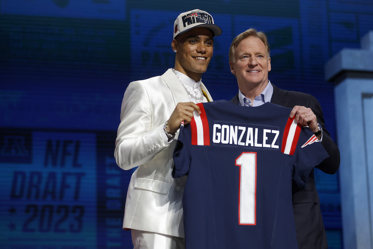 SportsCenter on X: With the 17th pick in the 2023 #NFLDraft, the Patriots  select Christian Gonzalez 