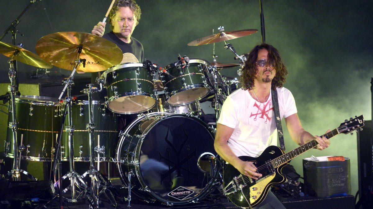 Chris Cornell's Widow and Soundgarden Settle Lawsuit – NBC 5 Dallas-Fort Worth - Vimarsana News
