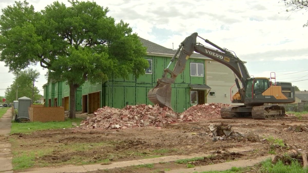 Dallas Neighborhos Scramble Ahead of Wrecking Crews – NBC 5 Dallas-Fort Worth - Vimarsana News