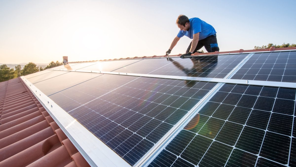 The Homeowner Basics of Financing Solar Power for Residential Real Estate - Vimarsana News