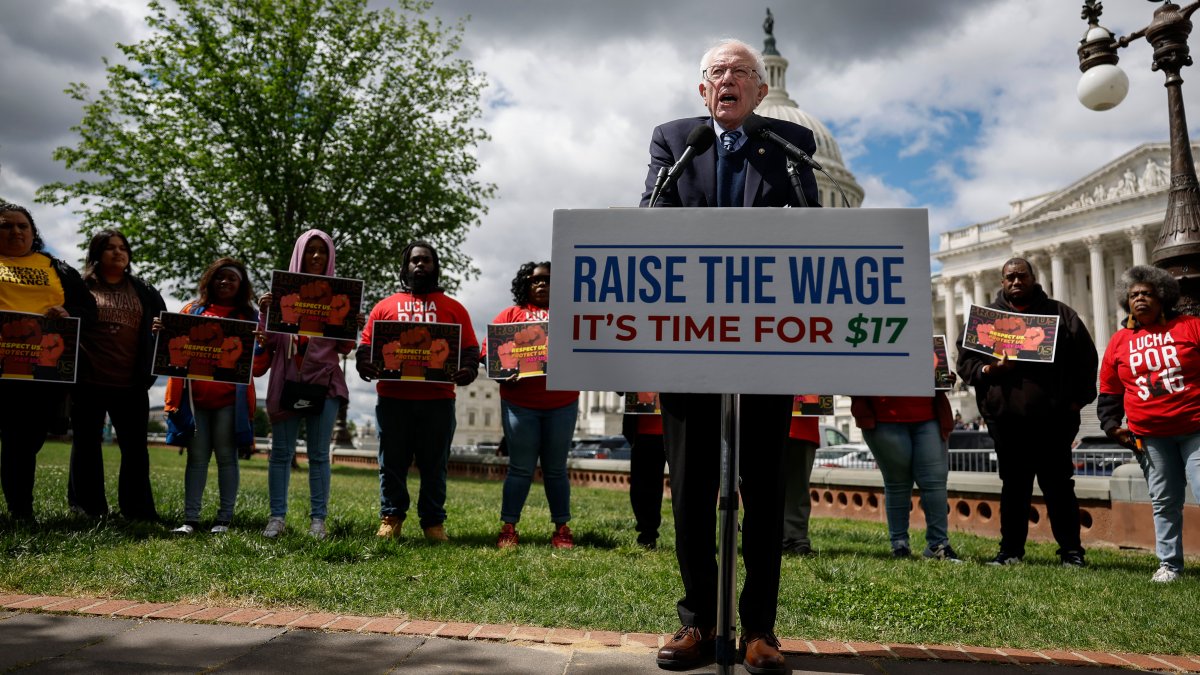 $7.25 Federal Minimum Wage Is a 'National Disgrace,' Says Sen. Bernie Sanders, Backing Push for $17/Hour – NBC 5 Dallas-Fort Worth - Vimarsana News