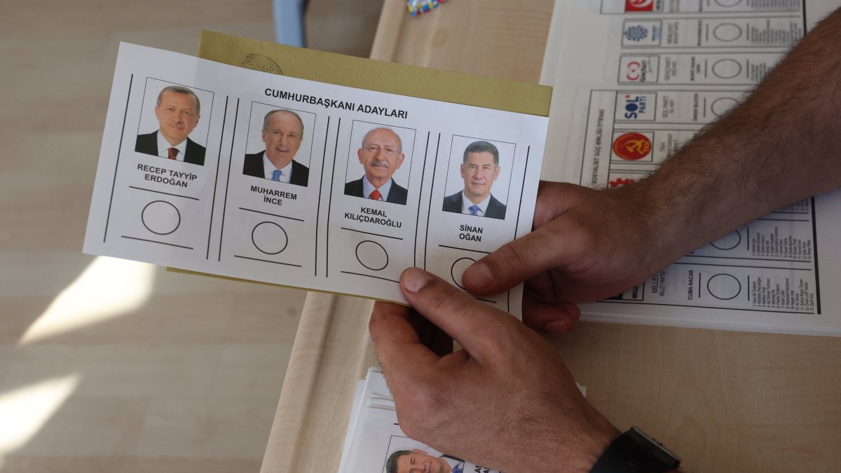Turks Vote in Crunch Election as President Erdogan Faces Greatest Threat to His 20-Year Rule - Vimarsana News