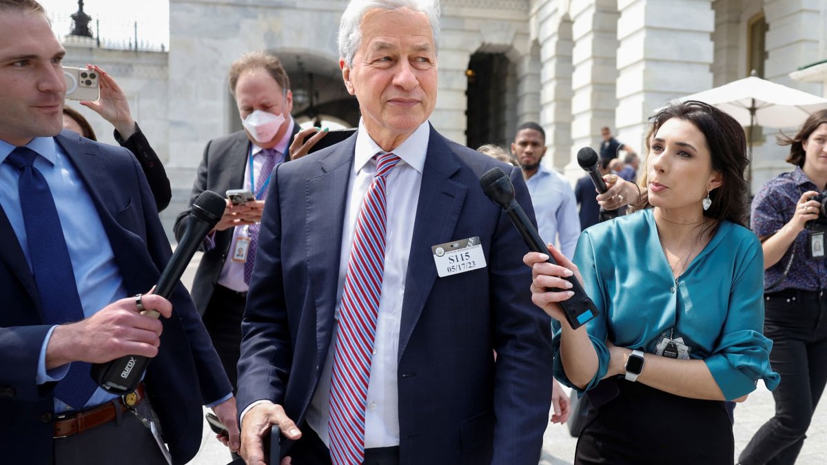JPMorgan CEO Jamie Dimon Faces Deposition in Jeffrey Epstein Lawsuits - Vimarsana News