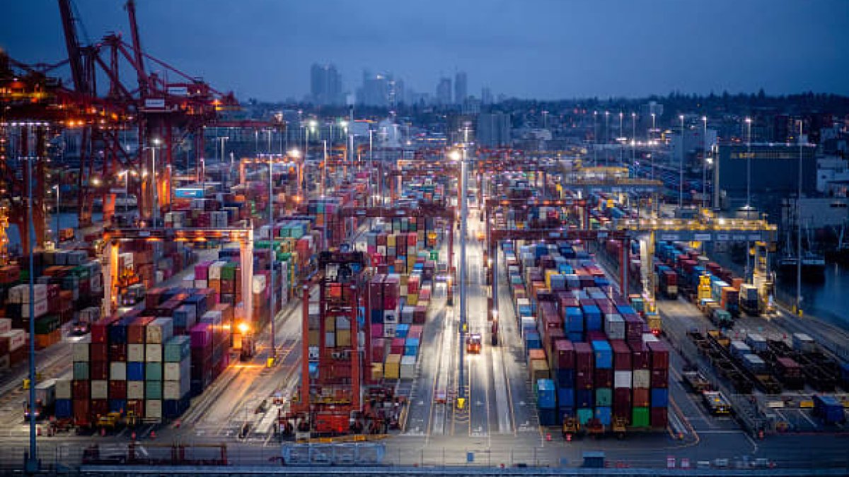 ILWU Canada West Coast Port Workers to Strike Starting July 1 in Blow to Recovering Supply Chain - Vimarsana News