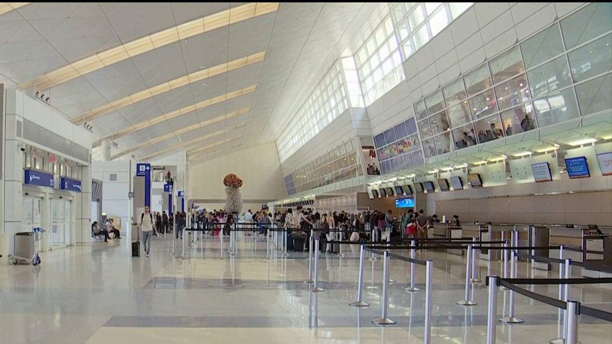 Fourth of July expected to bring record crowds to airports – NBC 5 ...