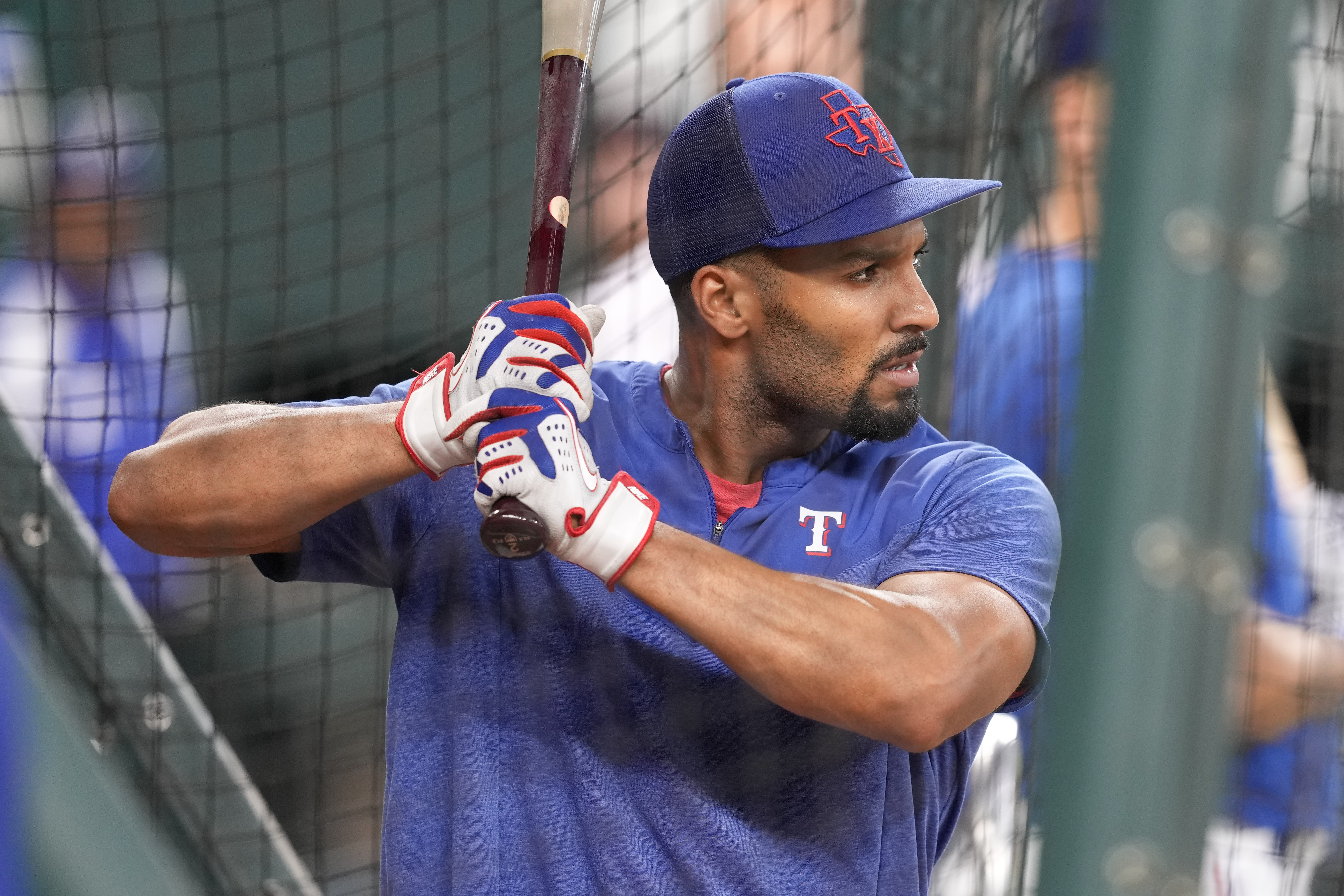 Rangers' Marcus Semien get doubled up due to batting glove