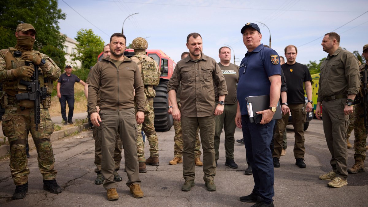 Russia shells Ukrainian city inundated by dam collapse – NBC 5 Dallas-Fort Worth - Vimarsana News