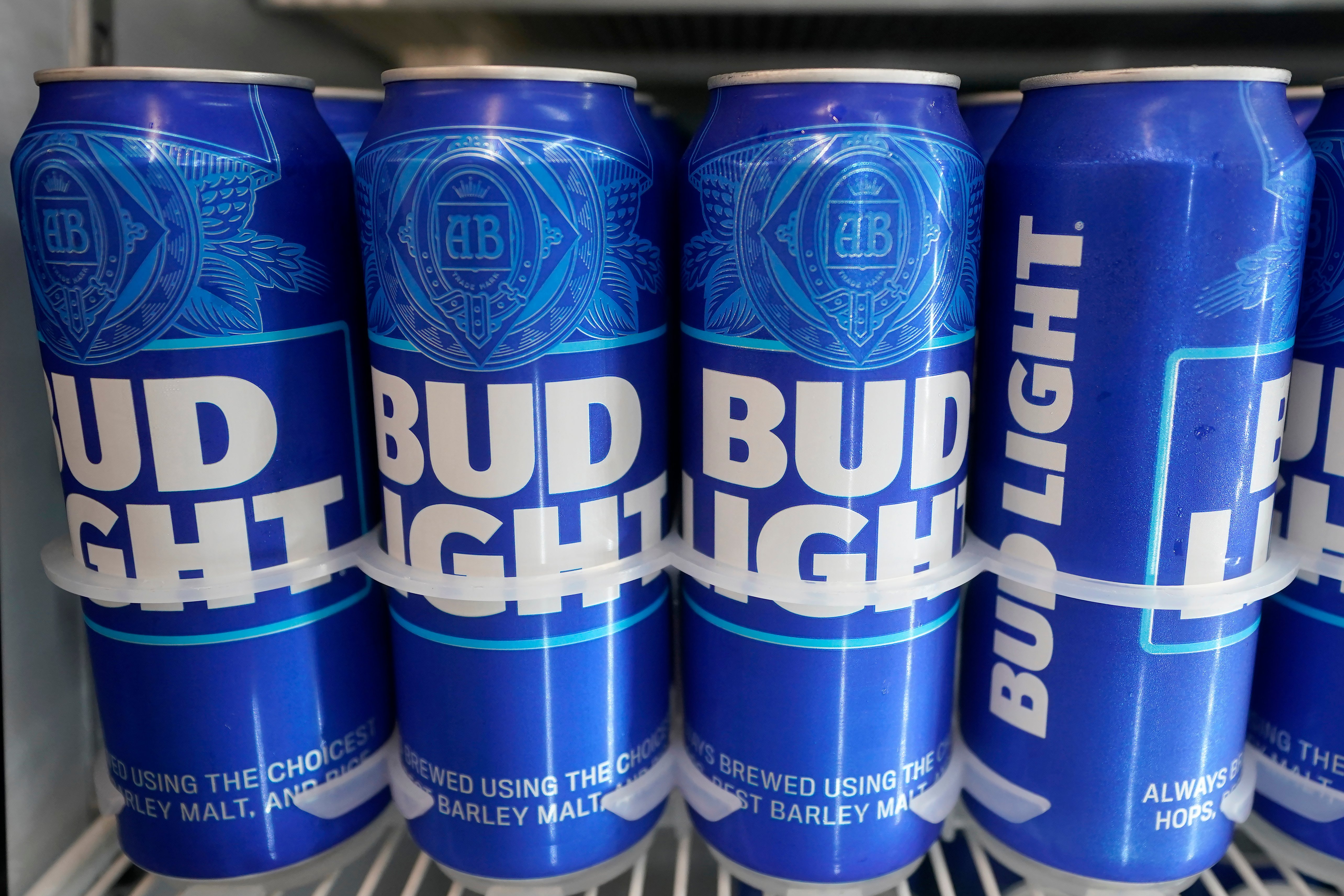 Modelo Especial dethrones Bud Light as America's most popular beer, report says – NBC 5 Dallas-Fort Worth - Vimarsana News